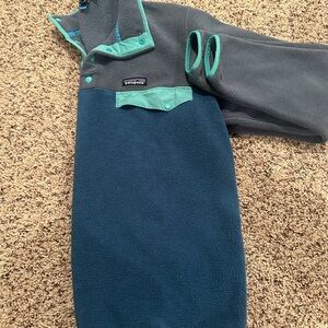 Patagonia Synchilla Gray and Teal Fleece